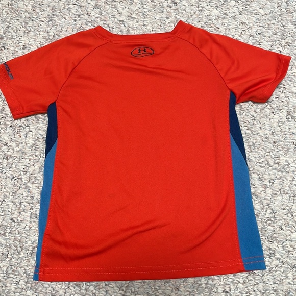 Under Armour Tshirt - Picture 2 of 2